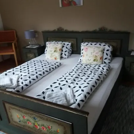 Chalet Rosemarie شاليه